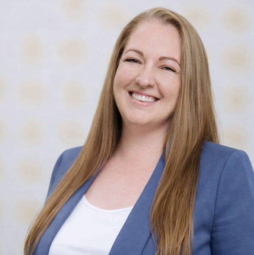 Альона Стьопіна